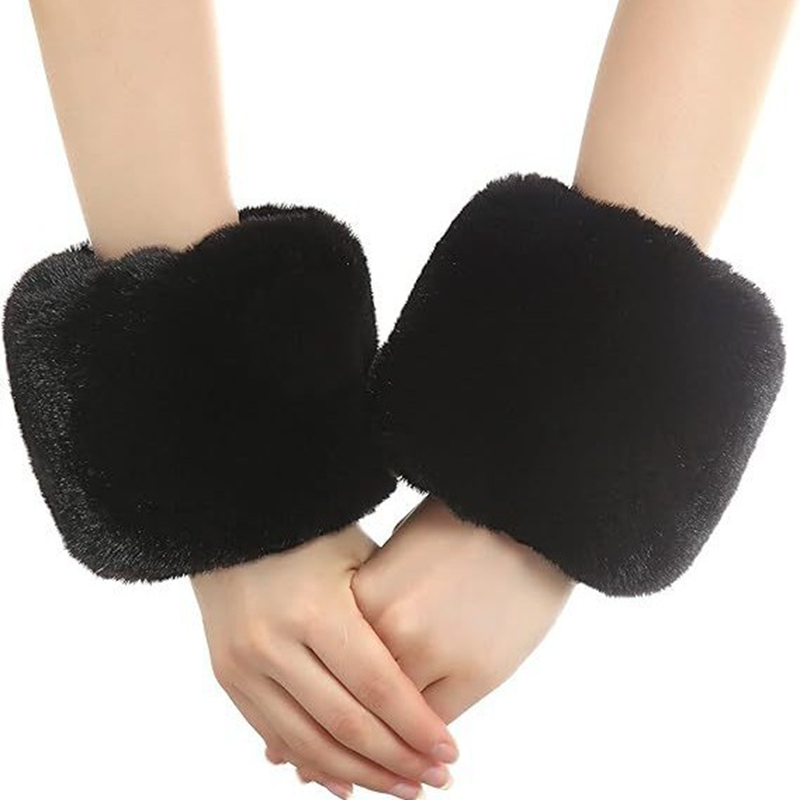 Winter Warm Plush Short Wrist  - Winter Clothing Accessories recensione e prezzo