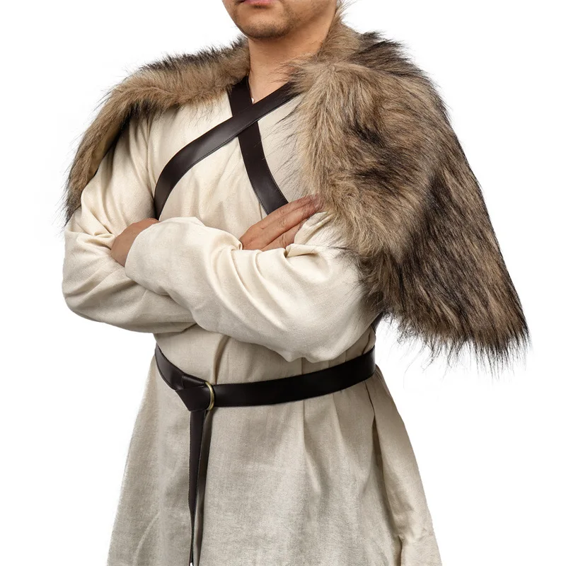 Viking Cloak Faux Fur Collar C - Winter Clothing Accessories recensione e prezzo