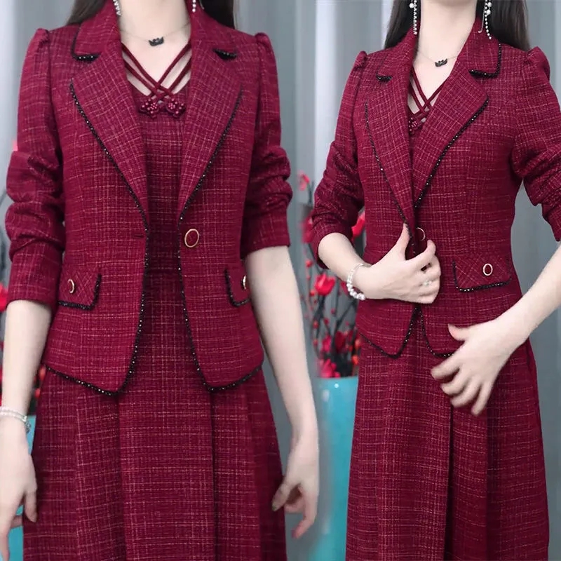 Middle Aged Female Dress Sets  - Winter Clothing For Sale recensione e prezzo